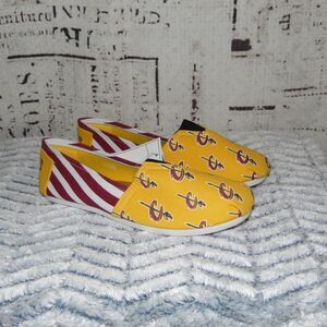 Cleveland Cavaliers NBA Canvas Slip-On Shoes Size S 5-6